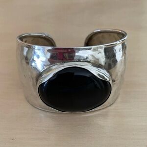 Silpada .925 Silver Cuff Bracelet with Black Chalcedony Stone Looks like onyx